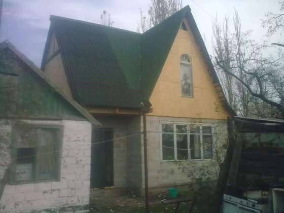 Продажа Дома и земельного участка в Пгт . Ялта ! Первая линия у моря ! Донецк