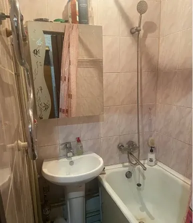 Продаётся 3х комнатная квартира в Ленинском р-не, ул. Речная Донецк