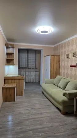 Сдам люкс квартиру 2-х к.кв 23жмр Мариуполь