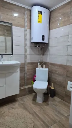 Сдам люкс квартиру 2-х к.кв 23жмр Мариуполь