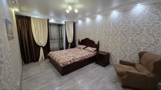 Сдам люкс квартиру 2-х к.кв 23жмр Мариуполь