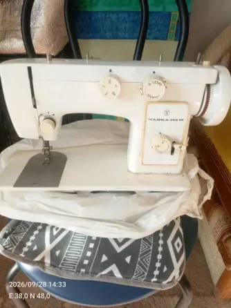 Продам новую швейную машинку чайка Макеевка