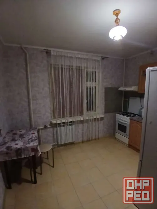 1комн.кв., 2/5эт., кирпич, общ. площадь 33м², комн.17м², кухня 7м², обычное жилое состояние Донецк - изображение 3