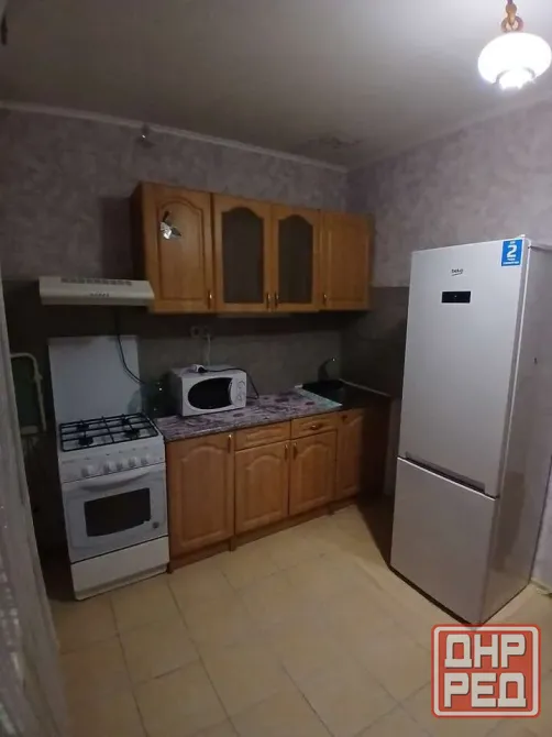 1комн.кв., 2/5эт., кирпич, общ. площадь 33м², комн.17м², кухня 7м², обычное жилое состояние Донецк - изображение 4