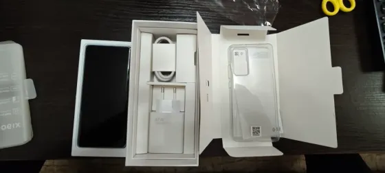 Xiaomi 12 8.256 Макеевка