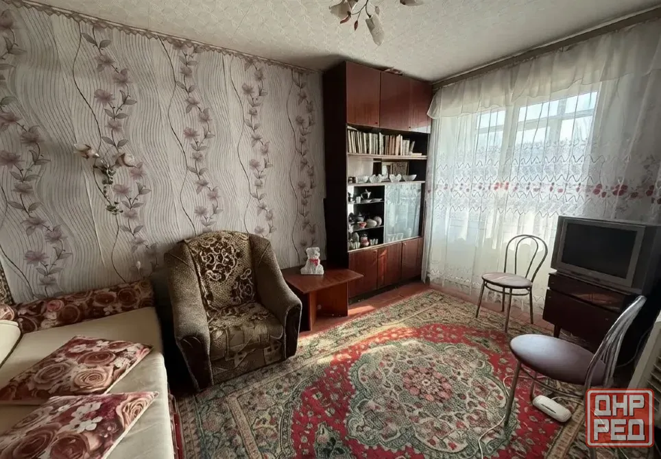 Продается просторная 4-ком. квартира, г. Торез, м-н "30 лет Победы" Торез - изображение 2