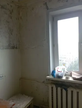 Продам 4 комнатную квартиру Бирюзова Донецк