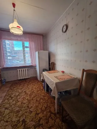 3-х квартира 2-й этаж пр.Ильича Молоко Донецк