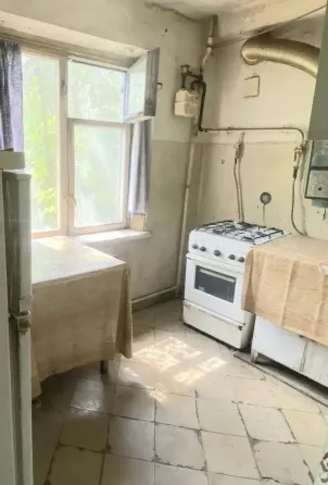 Продам 2 комнатную квартиру под ремонт грузия Донецк