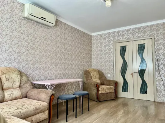 2к квартира на Площади Калинина, Калининский район Донецк
