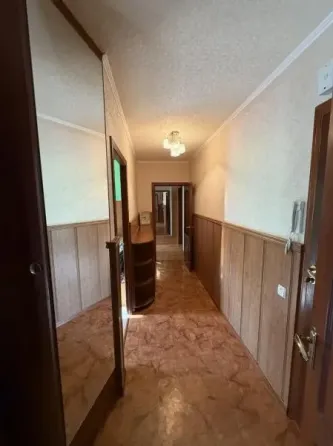 Продам трехкомнатную квартиру в Ленинском районе Донецк