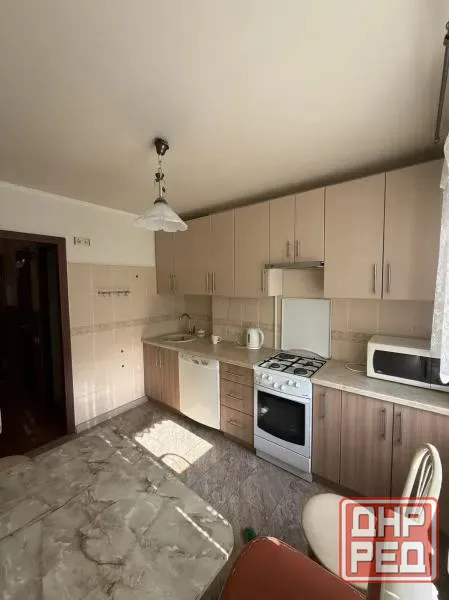 Продам трехкомнатную квартиру в Ленинском районе Донецк - изображение 1