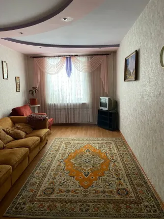 Реальная 3 к.кв. Киевский исполком, берут мужчин Донецк