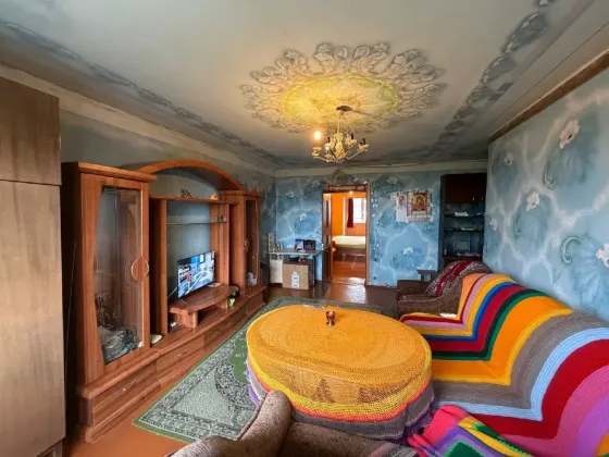 Продажа 3-комнатной квартиры в Центре Макеевки, микрорайон Центральный, д.6, Вода 24/7- Накопитель!! Макеевка
