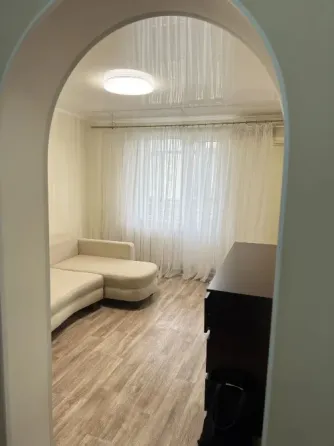 продам 1-комнатную квартиру на Бирюзова ,Кировский р-н Донецка Донецк