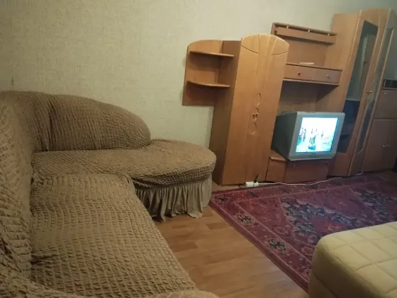 Продам 2-х комнатную квартиру на Черемушках, кв-л Химик Макеевка