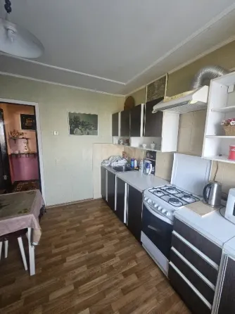 Продам 4к кв. Запорожченко 13 с. а.о. Юбилейный Луганск