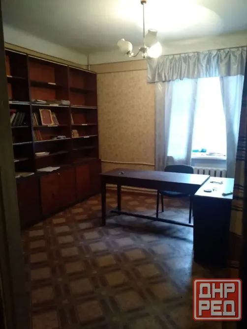 Продается 2-х комнатная квартира под офисное помещение, ул. Кирова Алчевск - изображение 1