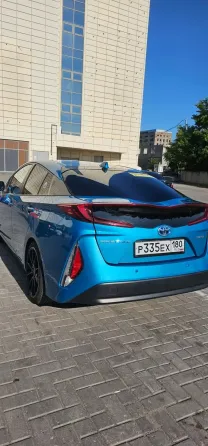 Продаётся Toyota Prius Prime Limited. Донецк