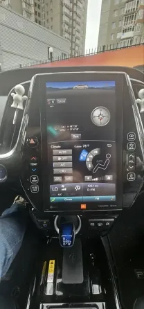 Продаётся Toyota Prius Prime Limited. Донецк