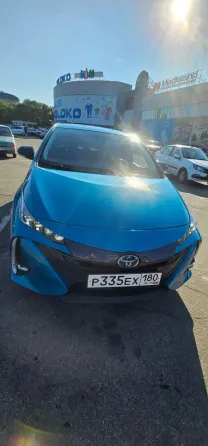 Продаётся Toyota Prius Prime Limited. Донецк