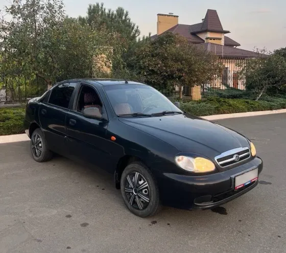 Продам заз шанс 2010 года Донецк