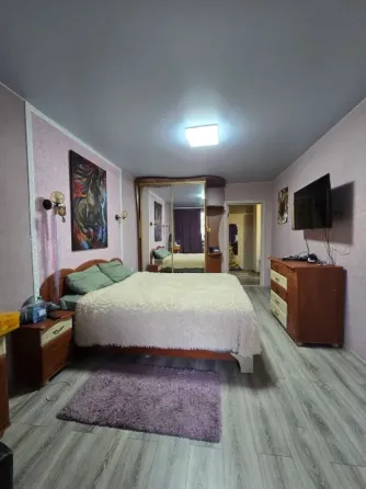 Продам 3-х комнатную квартиру с евроремонтом, Гвардейка центр, ориентир 5-я больница. Макеевка