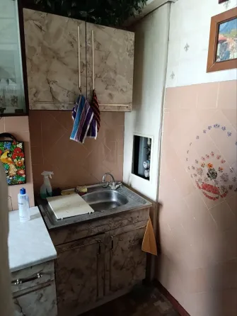 Продам 3-х комн. 4/9, Обжора, Ленинск.проспект Донецк