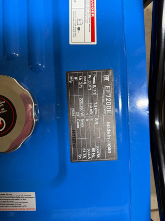 Продам генератор Донецк