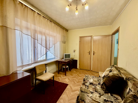 Продам 2х ком с мебелью и техникой парк Гулливер рядом Калининский рынок Донецк