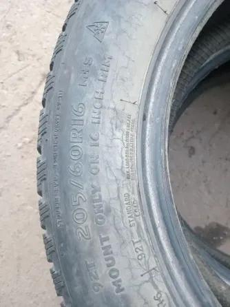 Продаю пару зимних скатов 205 60 16 Донецк