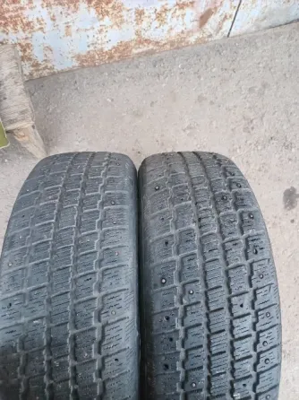 Продаю пару зимних скатов 205 60 16 Донецк
