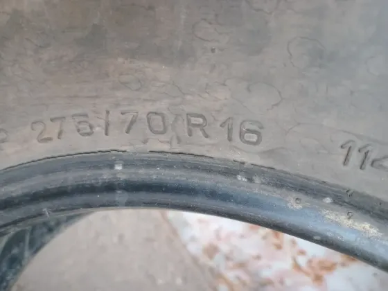 Продаю два зимних ската 275 70 16 Донецк