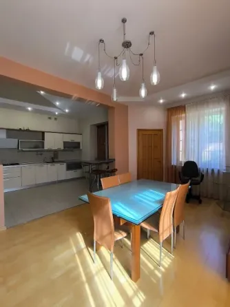 Продается жилой дом , 500м2. Донецк