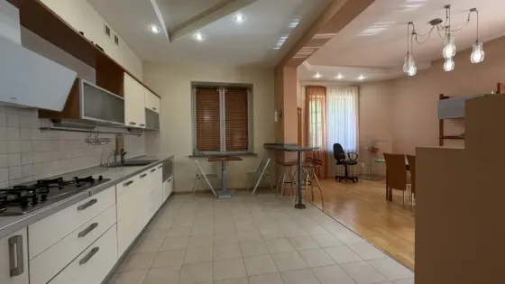 Продается жилой дом , 500м2. Донецк