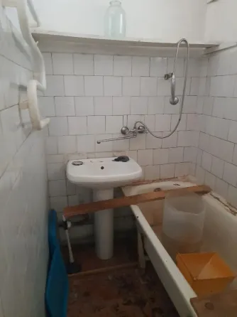 Продам срочно недорого 3кв. Трест Донецк