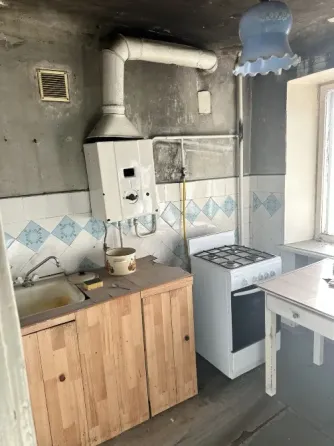 Продаю 2 ком Ленинский р-н парк Славянской культуры Донецк