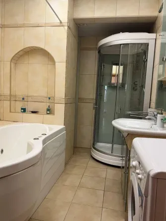 Сдаётся трёхкомнатная квартира в Пролетарском районе Донецк