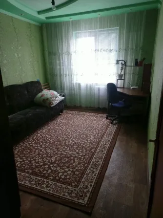 Продается трехкомнатная квартира, в Кировском районе,Текстильщик, Островского. Крупногабаритная Донецк
