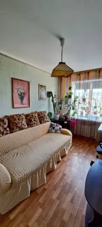 Продаётся 2 к квартира в Левобережном районе, мкр Восточный, пр. Маршала Жукова 60. Мариуполь