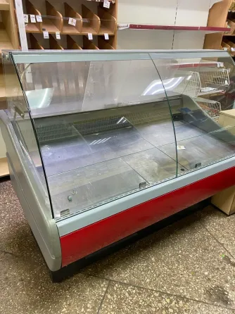 холодильная витрина cryspi ( от -6 c до +6 c ) в отличном состоянии. доставка входит в стоимость. Донецк