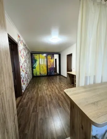 Продается 3-комнатная квартира в Левобережном районе Мариуполь