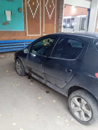 Продам автомобиль пежо 206 Донецк