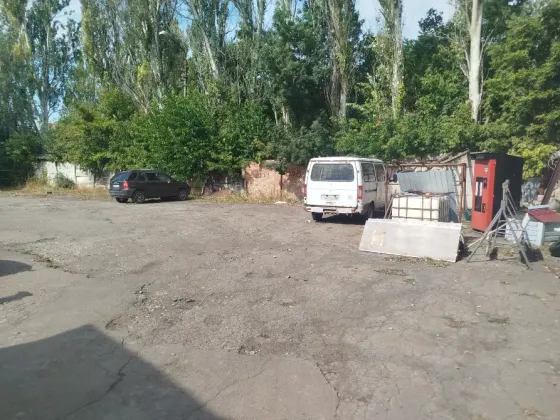 Аренда,продажа. Район молокозавод,здание + 11 соток земли Макеевка