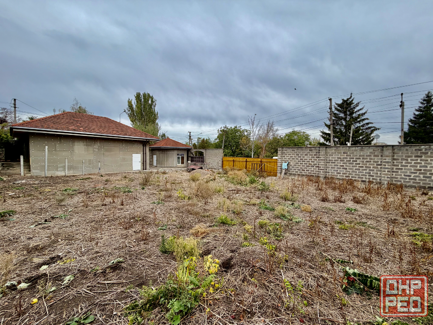 Продам участок 6 соток гос. Акт 2 гаража и домик охраны, коммуникации на участке Донецк - изображение 4