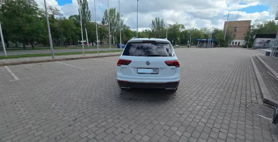 Volkswagen Tiguan SEL 2.0AT Донецк