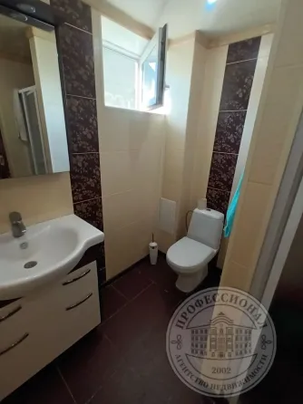 Дом 2 уровня+ флигель, п. Бажанова а Макеевка