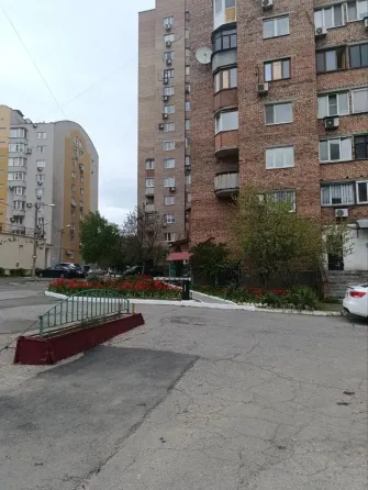 Цена снижена.Продажа 3 комнатной квартиры Крытый рынок Донецк