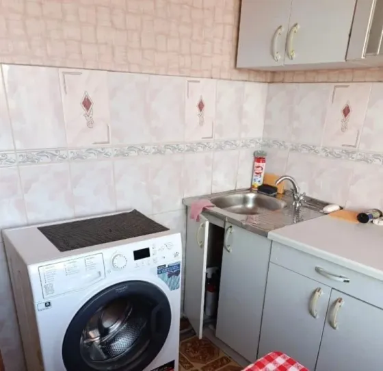 Сдам двушку на набережной Кальмиуса. Донецк