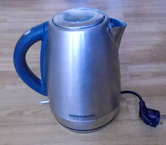 Электрический чайник Redmond RK-M1721-E Донецк